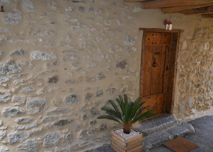 Semesterbostad Les D'andrea - Chez Madame Yvon *